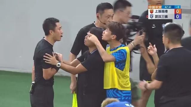 对于尤文俱乐部来说，与其现在解约并补缴数百万欧元税款，不如先向博格巴支付最低薪水（年薪42477欧元），直至明年6月合同满两年后再解约。